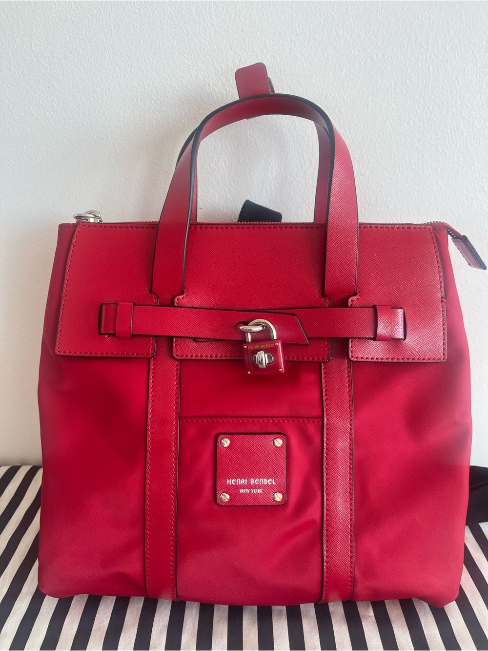 Henri Bendel mini jetsetter